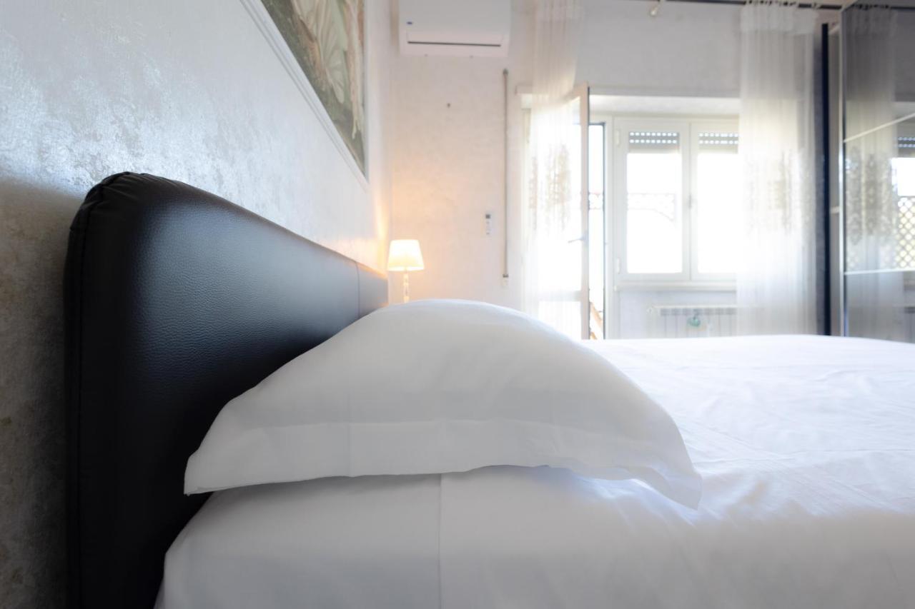 La Casa Di Daniela Apartment ลิโด ดิ ออสเตีย ภายนอก รูปภาพ