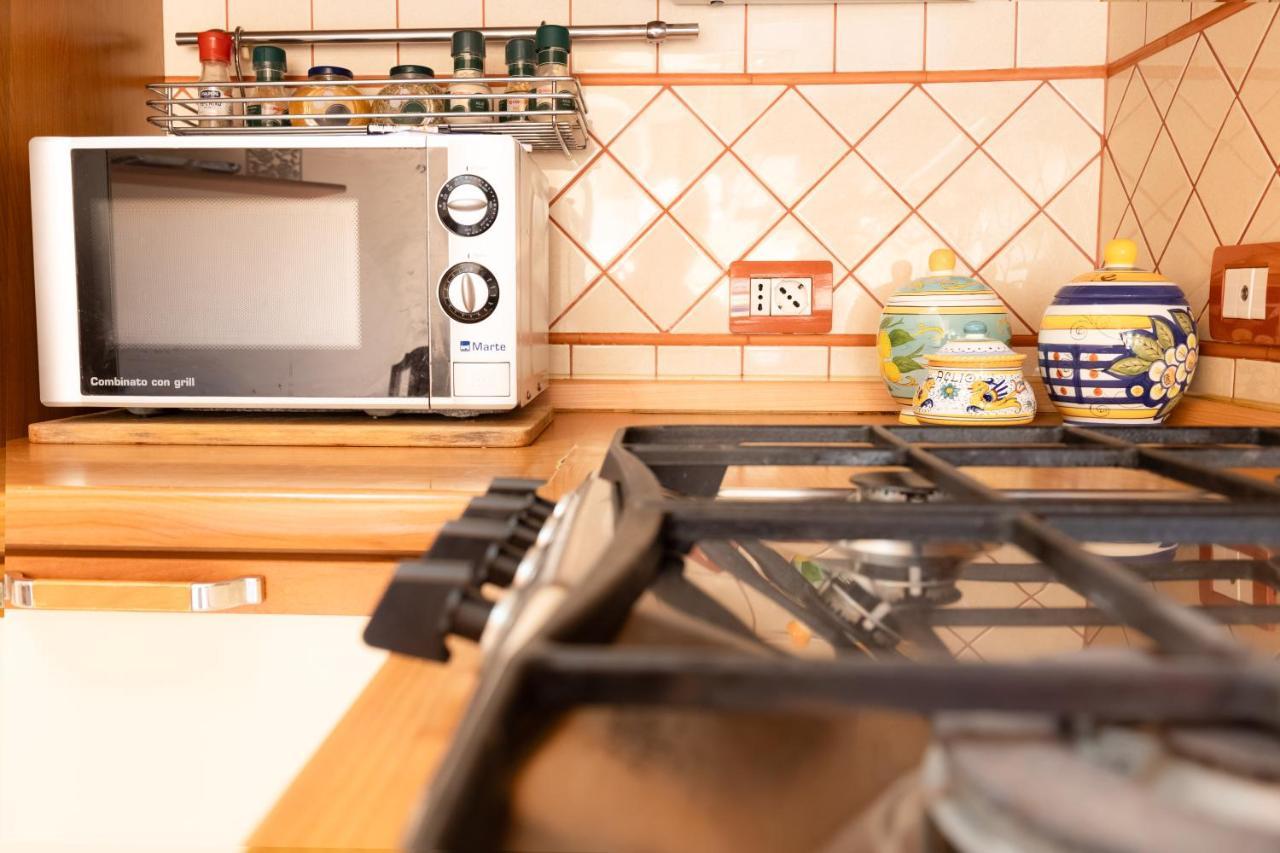 La Casa Di Daniela Apartment ลิโด ดิ ออสเตีย ภายนอก รูปภาพ